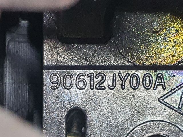 bontott RENAULT KOLEOS Csomagtérajtó Ajtóbehúzó