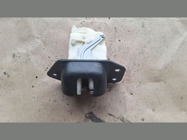 bontott RENAULT KOLEOS Csomagtérajtó Zárszerkezet