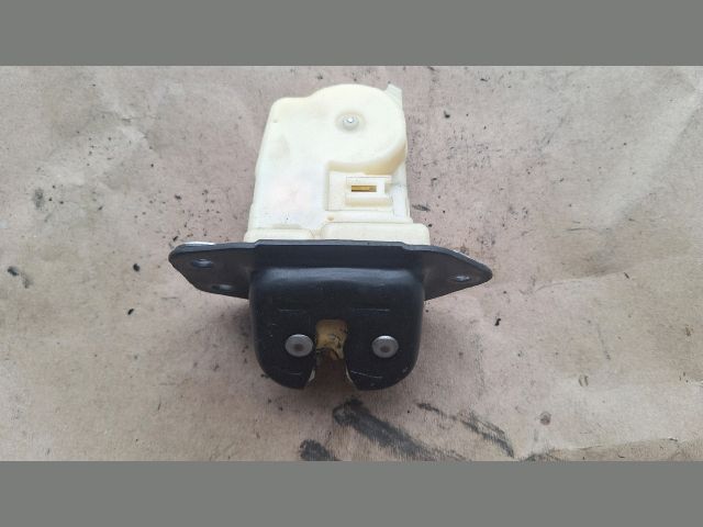 bontott RENAULT KOLEOS Csomagtérajtó Zárszerkezet