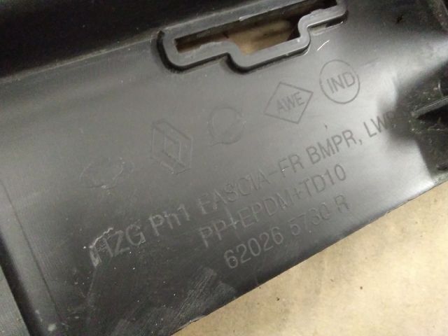 bontott RENAULT KOLEOS Első Lökhárító Alsó (Műanyag)