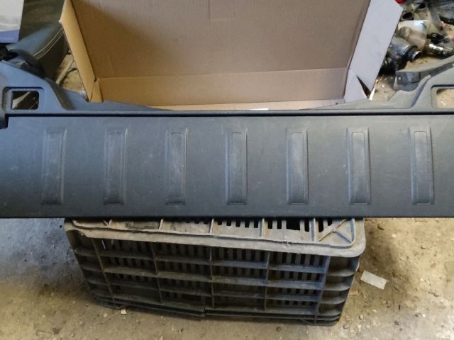 bontott RENAULT KOLEOS Hátfal Burkolat