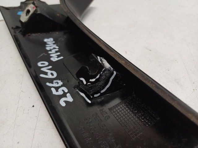 bontott RENAULT KOLEOS Hátsó Szélvédő Díszléc