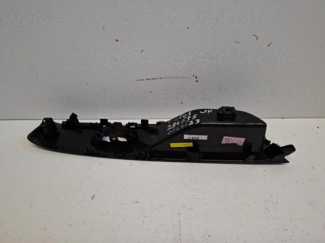 bontott RENAULT KOLEOS Jobb első Ablakemelő Kapcsoló Keret