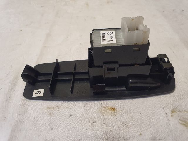 bontott RENAULT KOLEOS Jobb első Ablakemelő Kapcsoló