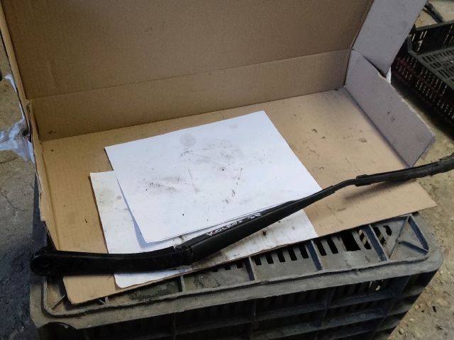 bontott RENAULT KOLEOS Jobb első Ablaktörlő Kar