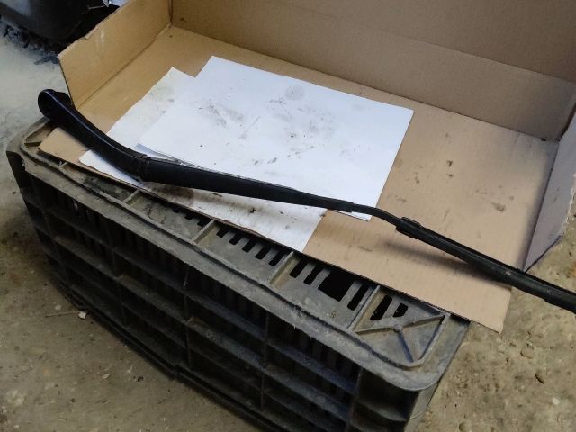 bontott RENAULT KOLEOS Jobb első Ablaktörlő Kar