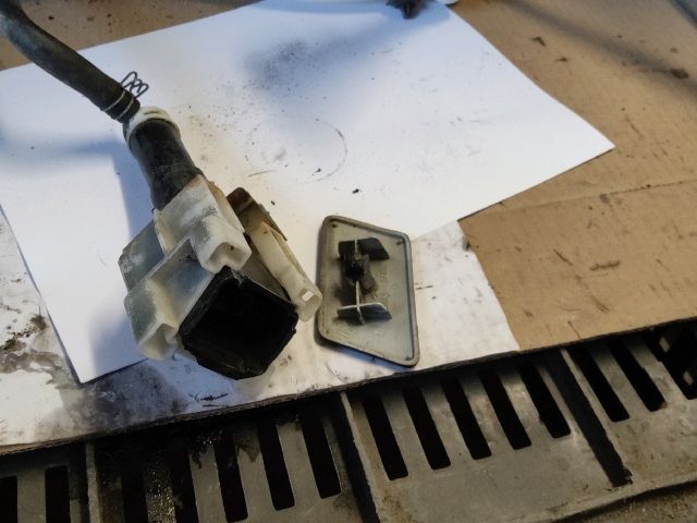 bontott RENAULT KOLEOS Jobb Fényszórómosó Fúvóka