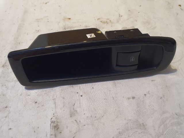 bontott RENAULT KOLEOS Jobb hátsó Ablakemelő Kapcsoló