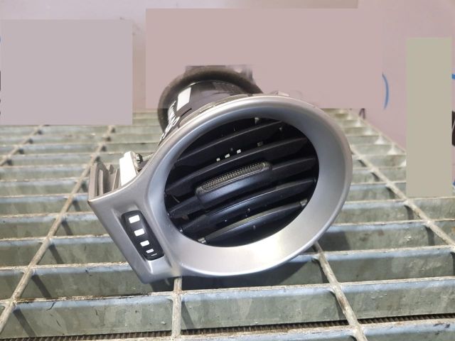 bontott RENAULT KOLEOS Jobb Szellőző