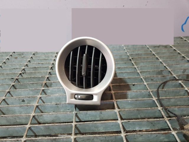 bontott RENAULT KOLEOS Jobb Szellőző