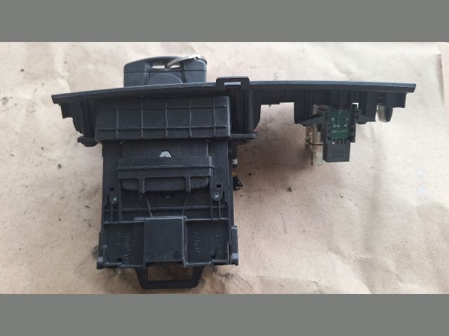 bontott RENAULT KOLEOS Kártyaolvasó