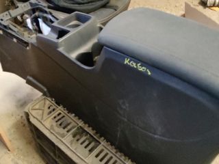 bontott RENAULT KOLEOS Könyöklő