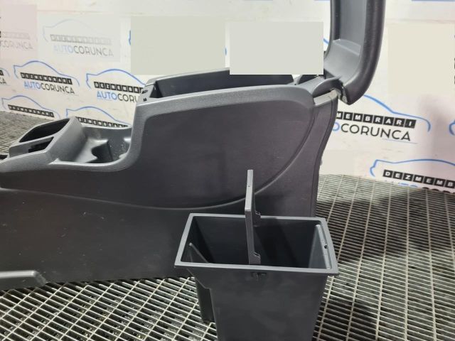 bontott RENAULT KOLEOS Könyöklő