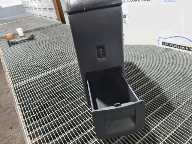 bontott RENAULT KOLEOS Könyöklő