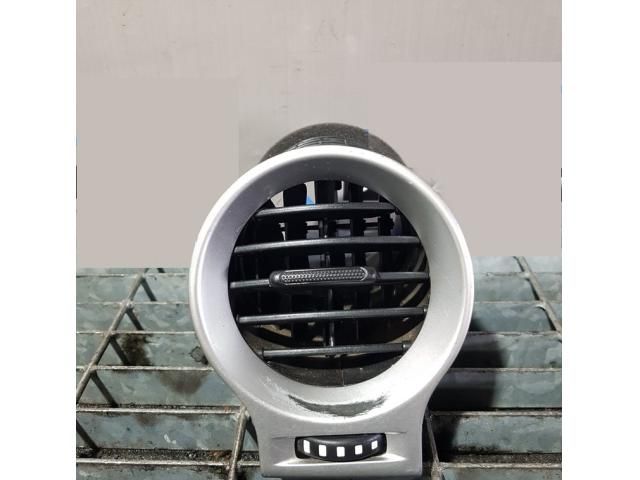 bontott RENAULT KOLEOS Középső Szellőző