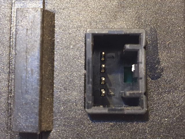 bontott RENAULT KOLEOS Kulcs Nélküli Nyitás Jeladó