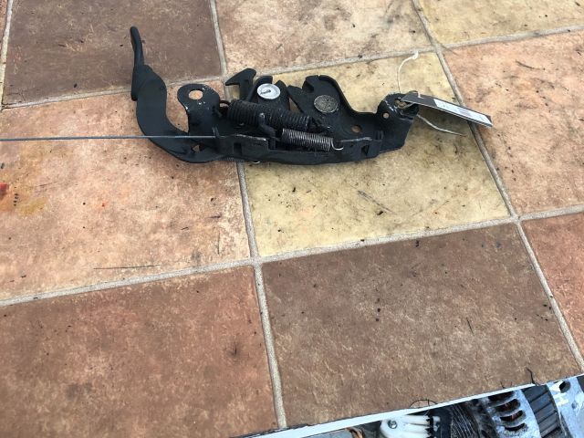 bontott RENAULT KOLEOS Motorháztető Zárszerkezet