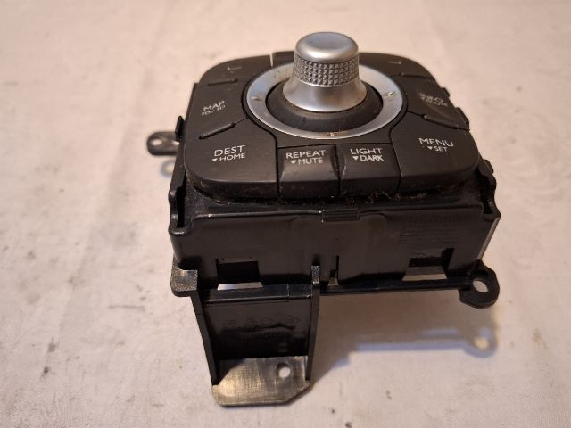 bontott RENAULT KOLEOS Multimédia Vezérlő