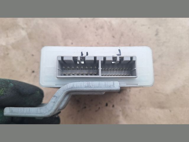 bontott RENAULT KOLEOS Riasztó Központ