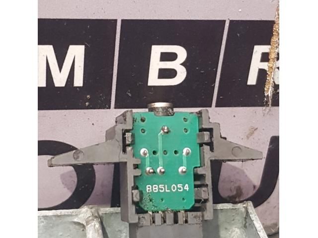 bontott RENAULT KOLEOS USB Aljzat