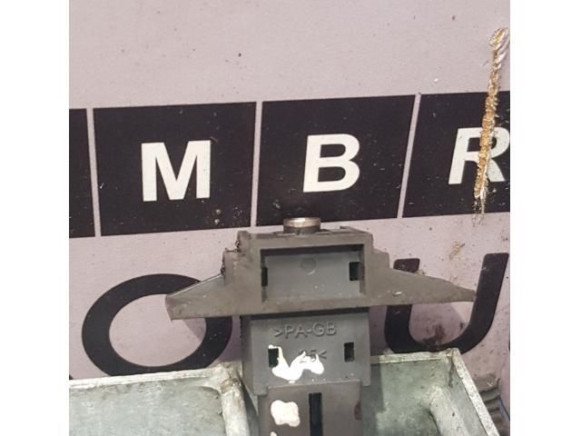 bontott RENAULT KOLEOS USB Aljzat