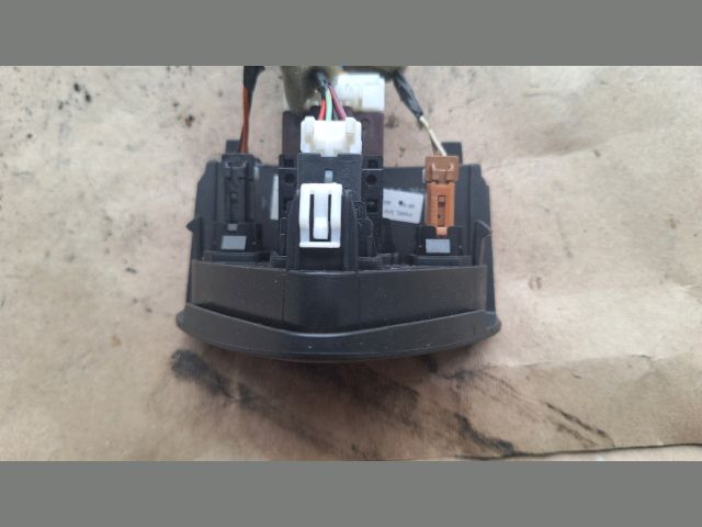 bontott RENAULT KOLEOS Vészvillogó Kapcsoló