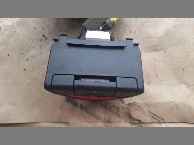 bontott RENAULT KOLEOS Vészvillogó Kapcsoló