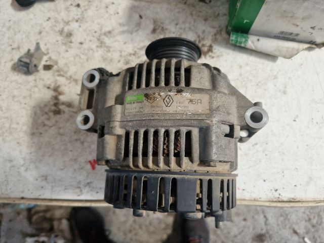 bontott RENAULT LAGUNA I Generátor