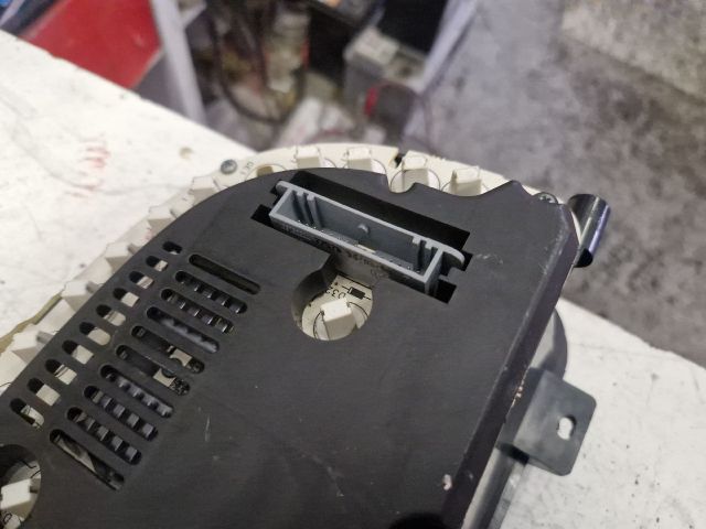 bontott RENAULT LAGUNA I Kilométeróra