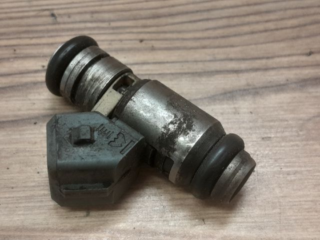 bontott RENAULT LAGUNA I Porlasztó (1 db)