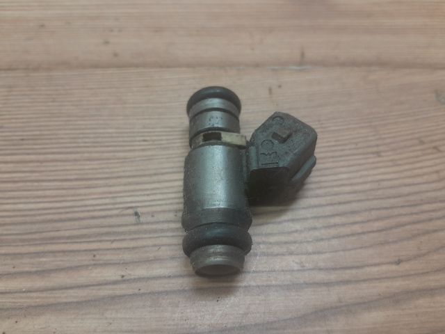 bontott RENAULT LAGUNA I Porlasztó (1 db)