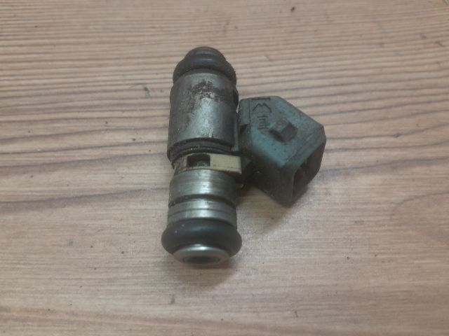 bontott RENAULT LAGUNA I Porlasztó (1 db)