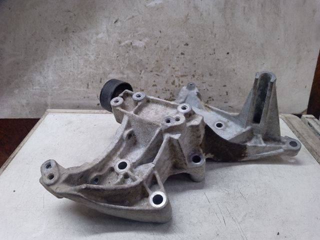 bontott RENAULT LAGUNA I Generátor Tartó Bak