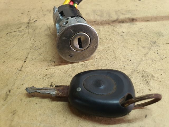 bontott RENAULT LAGUNA I Gyújtáskapcsoló