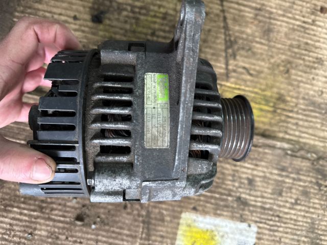 bontott RENAULT LAGUNA I Generátor