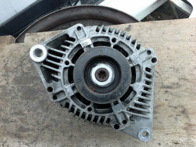 bontott RENAULT LAGUNA I Generátor