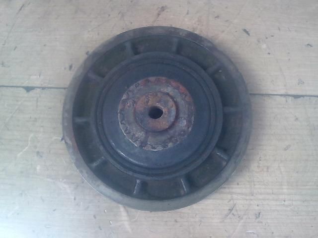 bontott RENAULT LAGUNA I Főtengely Szíjtárcsa