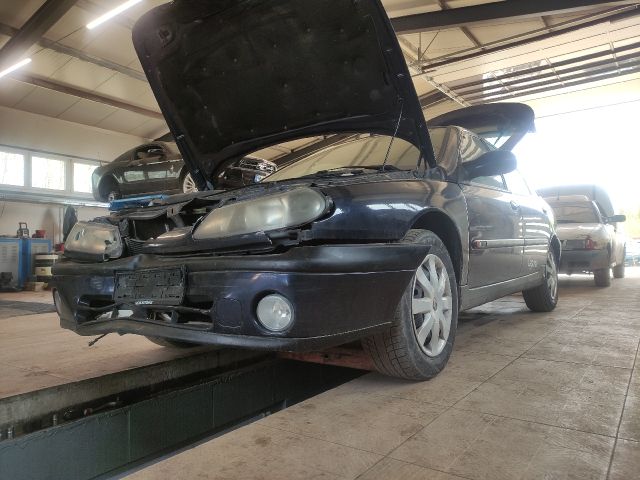 bontott RENAULT LAGUNA I Komfort Elektronika