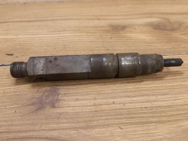 bontott RENAULT LAGUNA I Porlasztó (1 db)