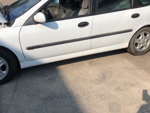 bontott RENAULT LAGUNA I Homlokfal (Üres lemez)