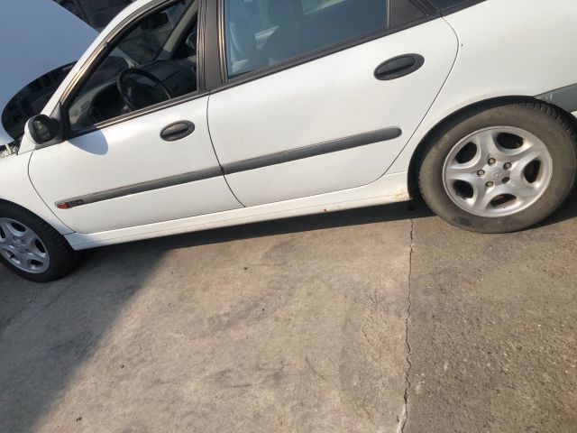 bontott RENAULT LAGUNA I Homlokfal (Üres lemez)