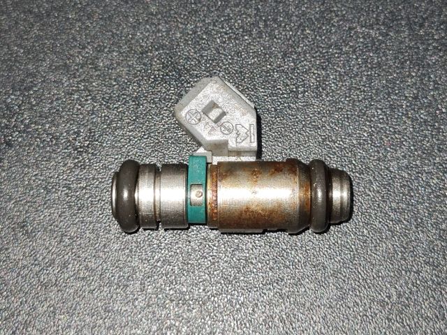 bontott RENAULT LAGUNA I Porlasztó (1 db)