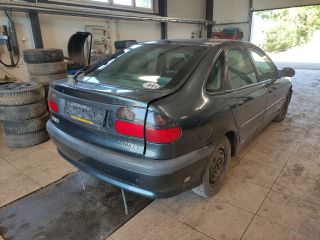 bontott RENAULT LAGUNA I Jobb első Féknyereg Munkahengerrel