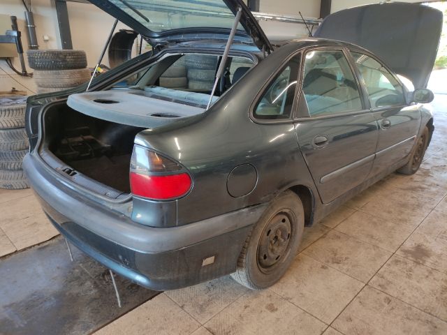 bontott RENAULT LAGUNA I Tanksapka