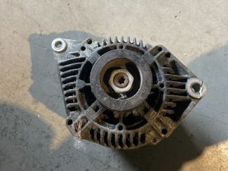 bontott RENAULT LAGUNA I Generátor