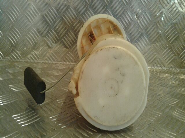 bontott RENAULT LAGUNA I Üzemanyag Szivattyú