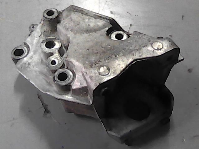 bontott RENAULT LAGUNA I Motor Tartó Bak (Fém)