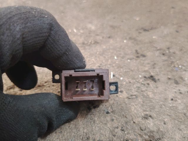 bontott RENAULT LAGUNA I Ablakemelő Kapcsoló (Pozíciófüggetlen)