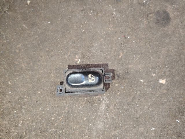 bontott RENAULT LAGUNA I Ablakemelő Kapcsoló (Pozíciófüggetlen)