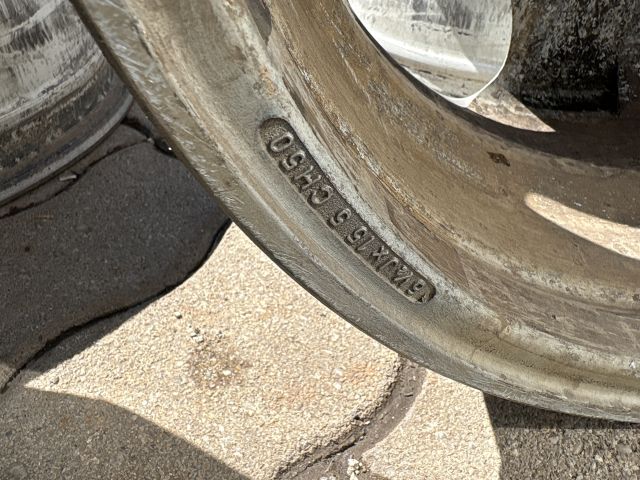 bontott RENAULT LAGUNA I Alufelni Szett